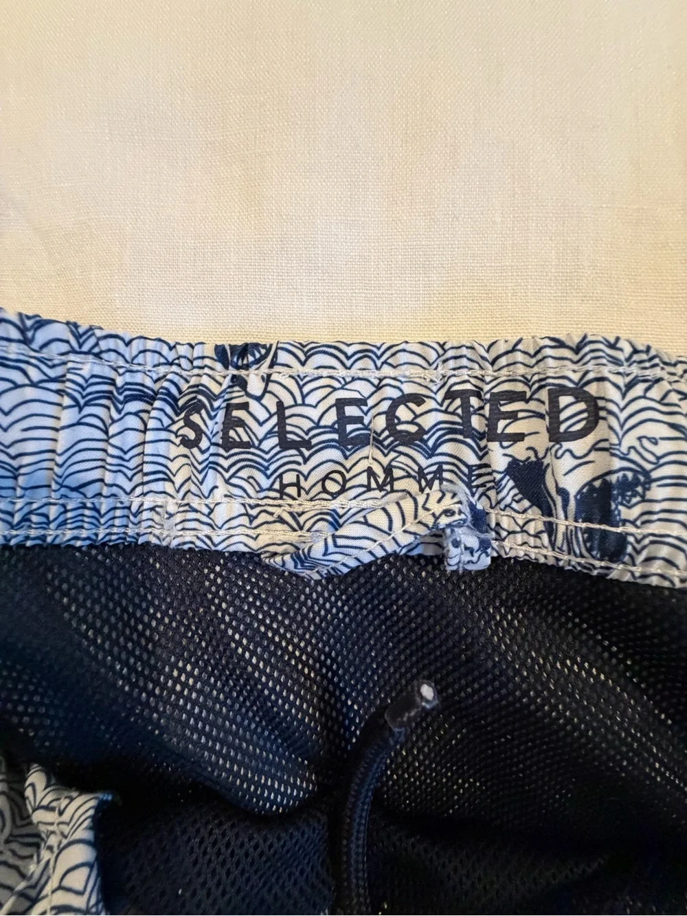 Men's Gray Wave & Shark Print Swim Trunks with Drawstring